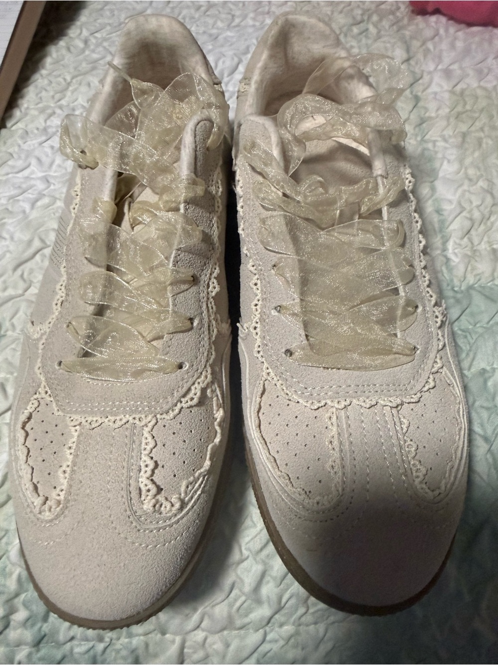 Lace-Trim Cream Women's Casual Flats